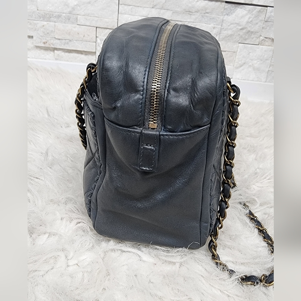 Rare Vintage Chanel Quilted Blue-Grey Lambskin Shoulder Bag with Gold CC Charm - Picture 5 of 16